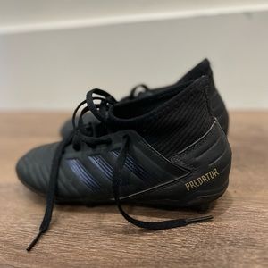 Adidas predator soccer cleats Youth size 1
